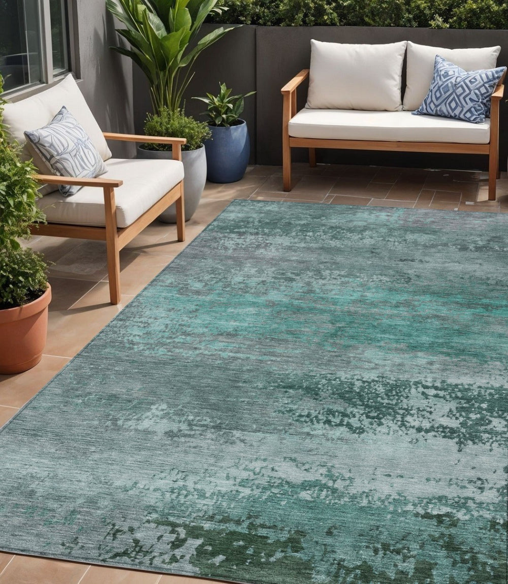 HomeRoots 5' Coastal-Inspired Abstract Area Rug in Teal Blue, Aqua & Gray – Durable, Washable, Versatile Design 5' X 8' 630856