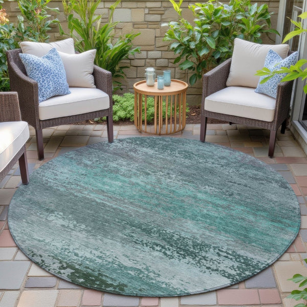 HomeRoots 5' Coastal-Inspired Abstract Area Rug in Teal Blue, Aqua & Gray – Durable, Washable, Versatile Design 8' Round 630857
