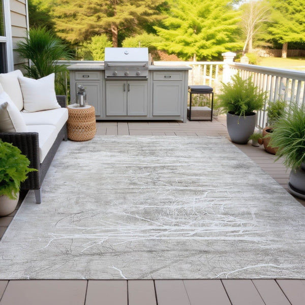 HomeRoots 5' Elegant Silver and Gray Floral Area Rug - Durable, Washable Indoor/Outdoor Design for Any Space 8' X 10' 631026