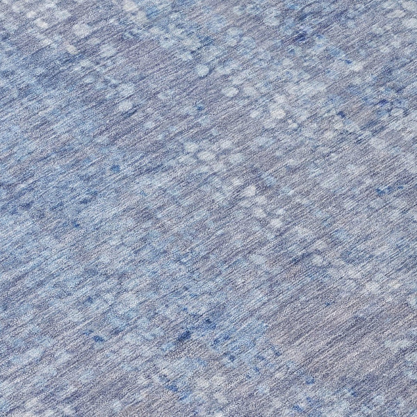 HomeRoots 5' Stylish Blue and Ivory Abstract Area Rug - Durable, Washable, Perfect for Indoor and Outdoor Use 8' X 10' 631062