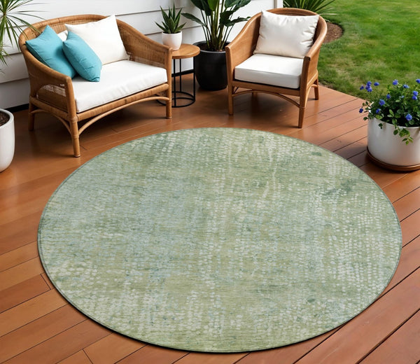 HomeRoots 5' Green and Ivory Abstract Area Rug - Stylish Washable Indoor/Outdoor Rug for High-Traffic Spaces 8' Round 631067