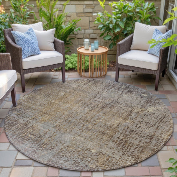 HomeRoots 5' Brown and Ivory Abstract Indoor Outdoor Area Rug - Durable, Washable, Stylish for Any Space 8' Round 631085