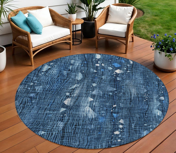 HomeRoots 5' Blue and Ivory Abstract Area Rug – Washable and Durable for Indoor and Outdoor Living Spaces 8' Round 631163