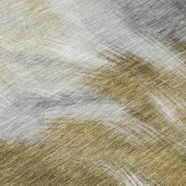 HomeRoots 5' Modern Pewter and Silver Abstract Washable Area Rug for Stylish Indoor and Outdoor Spaces 5' X 8' 631348