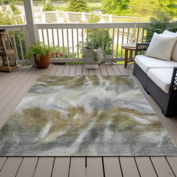 HomeRoots 5' Modern Pewter and Silver Abstract Washable Area Rug for Stylish Indoor and Outdoor Spaces 10' X 14' 631352