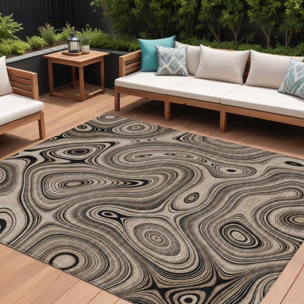 HomeRoots 5' Beige and Charcoal Geometric Washable Area Rug for Indoor and Outdoor High-Traffic Use 9' X 12' 631369