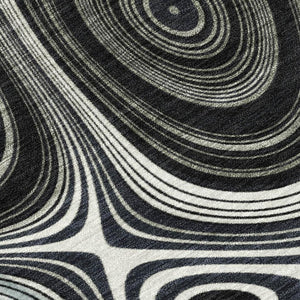 HomeRoots 5' Modern Black and Ivory Geometric Washable Area Rug for Indoor and Outdoor High-Traffic Spaces 8' Round 631373
