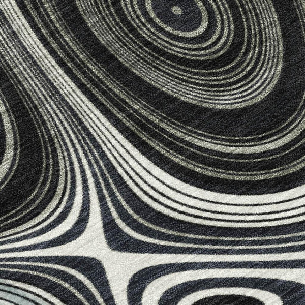 HomeRoots 5' Modern Black and Ivory Geometric Washable Area Rug for Indoor and Outdoor High-Traffic Spaces 8' Round 631373