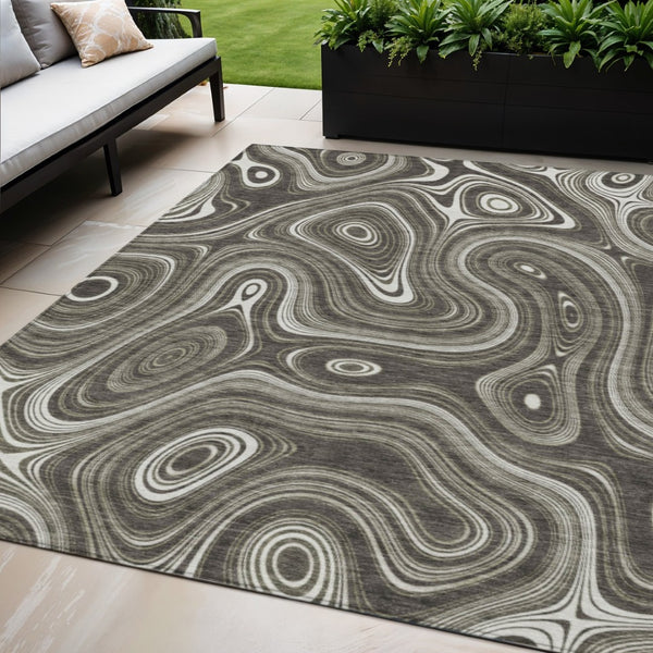 HomeRoots 5' Stylish Gray and Ivory Geometric Area Rug - Durable, Washable Design for Indoor and Outdoor Use 5' X 8' 631384