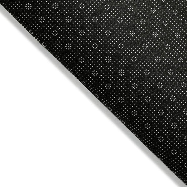 HomeRoots 5' Stylish Gray and Ivory Geometric Area Rug - Durable, Washable Design for Indoor and Outdoor Use 8' Round 631385