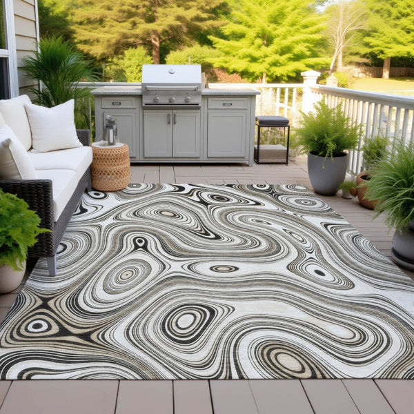 HomeRoots 5' Ivory and Charcoal Geometric Indoor Outdoor Area Rug – Durable, Washable, Modern Design for Any Space 5' X 8' 631390