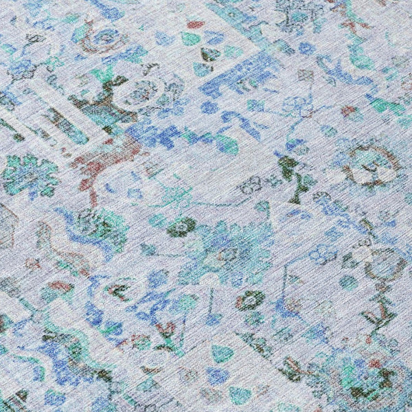 HomeRoots 5' Blue and Silver Patchwork Area Rug - Washable, Stain-Resistant Design for Indoor and Outdoor Use 8' Round 631421