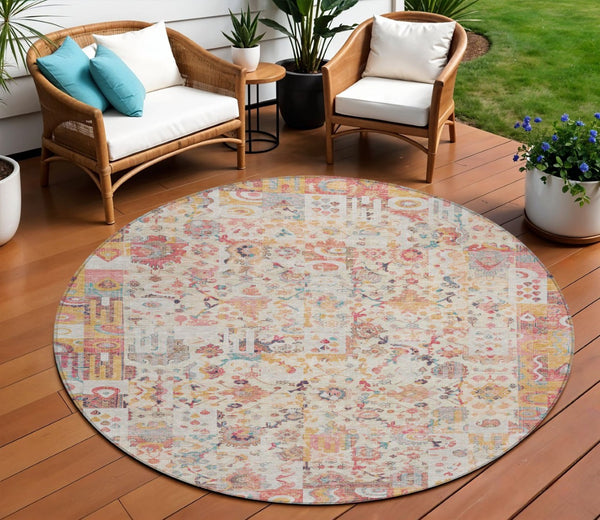 HomeRoots 5' Pink and Ivory Patchwork Area Rug - Stylish, Durable, Washable Design for Indoor & Outdoor Use 8' Round 631433