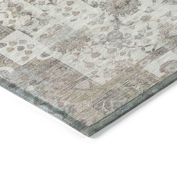 HomeRoots 5' Versatile Taupe and Ivory Patchwork Area Rug - Durable, Washable, Perfect for Indoor/Outdoor Spaces 8' Round 631439