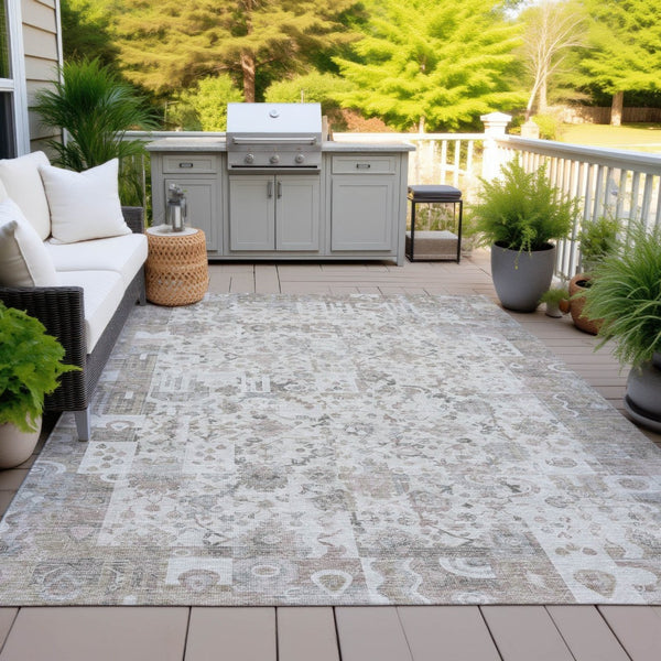 HomeRoots 5' Versatile Taupe and Ivory Patchwork Area Rug - Durable, Washable, Perfect for Indoor/Outdoor Spaces 9' X 12' 631441