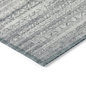 HomeRoots 5' Gray and Silver Striped Indoor Outdoor Area Rug - Stylish, Washable, and Stain-Resistant Design 8' Round 631499