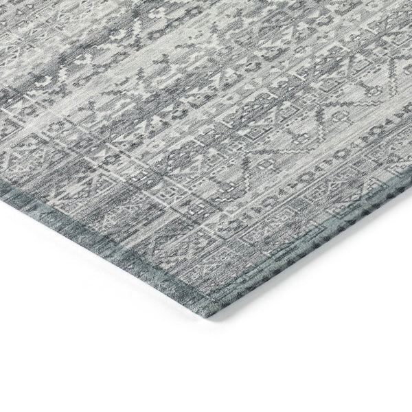 HomeRoots 5' Gray and Silver Striped Indoor Outdoor Area Rug - Stylish, Washable, and Stain-Resistant Design 8' Round 631499