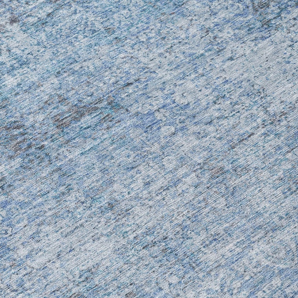 HomeRoots 5' Blue and Ivory Abstract Area Rug – Stylish, Washable, Durable, Perfect for Indoor and Outdoor Spaces 8' Round 631589