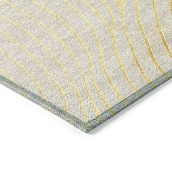 HomeRoots 5' Gold and Silver Abstract Washable Area Rug for Indoor and Outdoor Spaces - Durable and Stylish 8' Round 631769