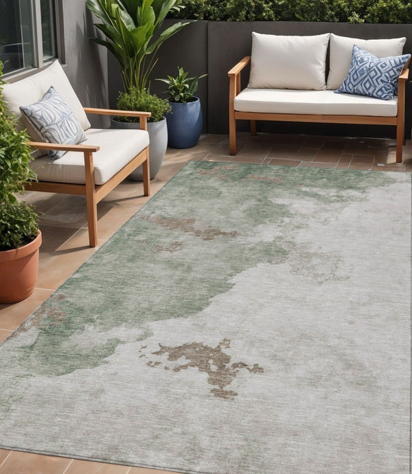 HomeRoots 5' Artichoke Green Abstract Area Rug - Durable, Washable Design for Indoor & Outdoor Spaces 5' X 8' 631798