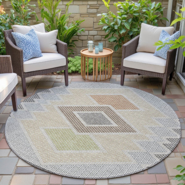 HomeRoots 5' Modern Geometric Washable Area Rug in Pewter, Copper, and Silver – Durable Indoor/Outdoor Style 8' Round 631923