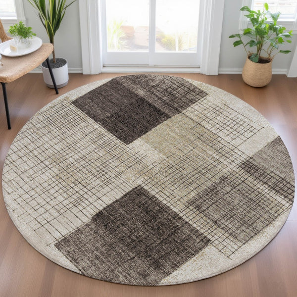 HomeRoots 5' Brown and Taupe Geometric Area Rug - Stylish, Durable, and Washable for Indoor and Outdoor Use 8' Round 631929