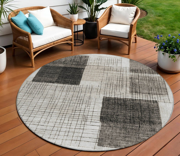 HomeRoots 5' Modern Ivory and Black Geometric Area Rug - Washable, Durable, Indoor/Outdoor, Stylish Accent 8' Round 631935