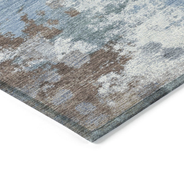HomeRoots 5' Contemporary Abstract Brown and Sky Blue Washable Area Rug for Indoor and Outdoor Spaces 8' Round 631965