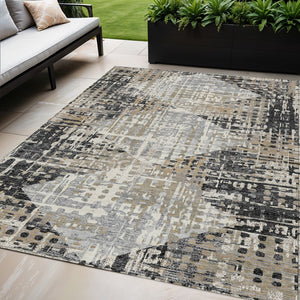HomeRoots 5' Black and Ivory Geometric Indoor/Outdoor Area Rug – Stylish, Washable, Durable for All Spaces 5' X 8' 631988