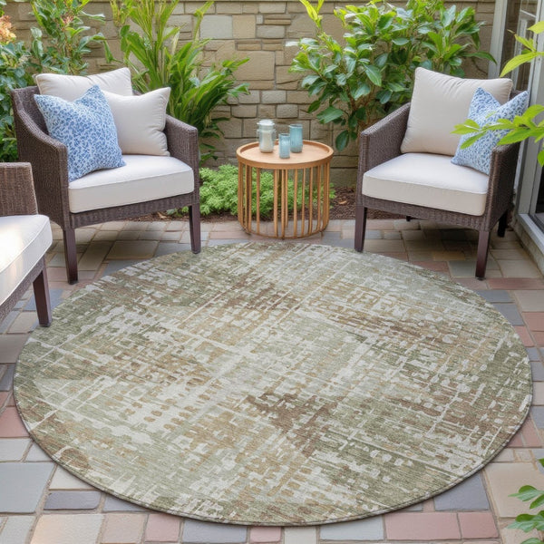 HomeRoots 5' Stylish Fern Green and Beige Geometric Washable Area Rug for Indoor and Outdoor Spaces 8' Round 632001