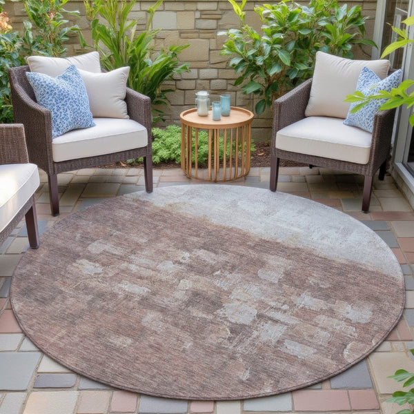 HomeRoots 8' Round Abstract Area Rug in Rust and Silver - Washable, Durable, Stylish for Indoor & Outdoor Use 632085