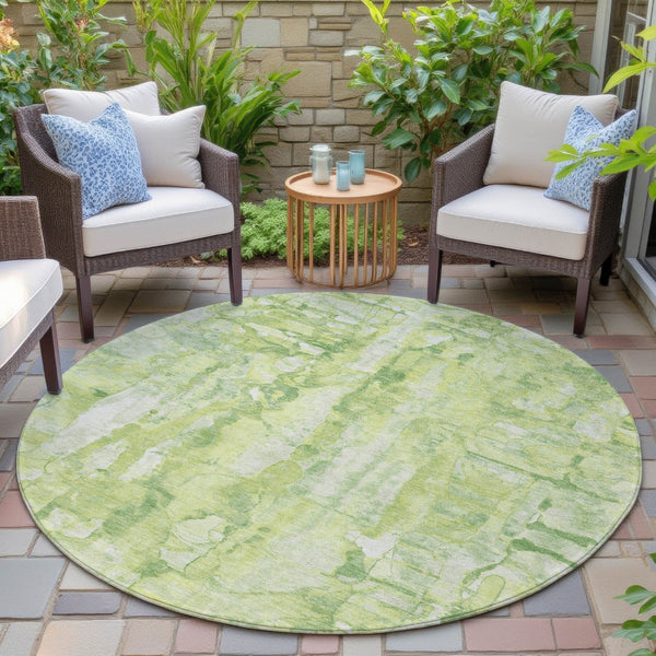 HomeRoots 8' Vibrant Lime Green and Ivory Round Area Rug - Abstract, Washable, Indoor/Outdoor, Durable Design! 632127