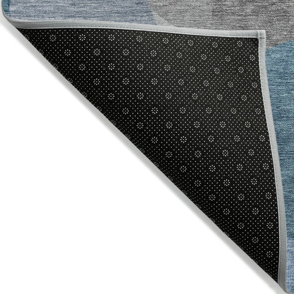 HomeRoots 5' Denim Blue and Gray Abstract Area Rug - Durable, Washable, Indoor/Outdoor Style for Modern Spaces 8' Round 632151