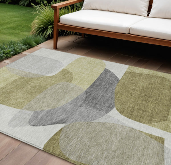 HomeRoots 5' Contemporary Fern Green and Gray Abstract Area Rug - Durable, Washable for Indoor & Outdoor Use 10' X 14' 632160