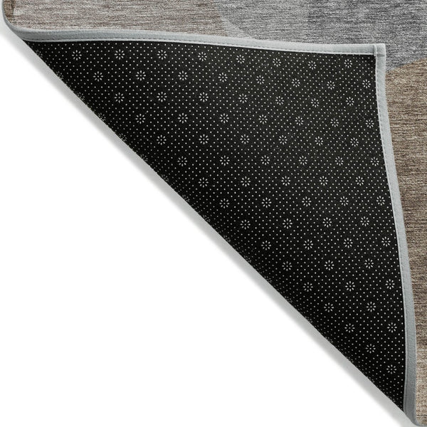 HomeRoots 5' Durable Brown and Gray Abstract Area Rug - Modern, Washable, Indoor/Outdoor, Stain Resistant Design 8' Round 632169