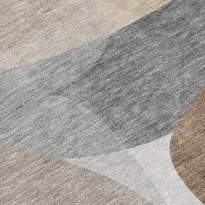 HomeRoots 5' Durable Brown and Gray Abstract Area Rug - Modern, Washable, Indoor/Outdoor, Stain Resistant Design 8' Round 632169