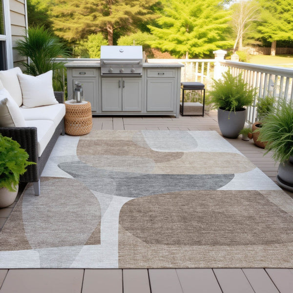 HomeRoots 5' Durable Brown and Gray Abstract Area Rug - Modern, Washable, Indoor/Outdoor, Stain Resistant Design 8' X 10' 632170