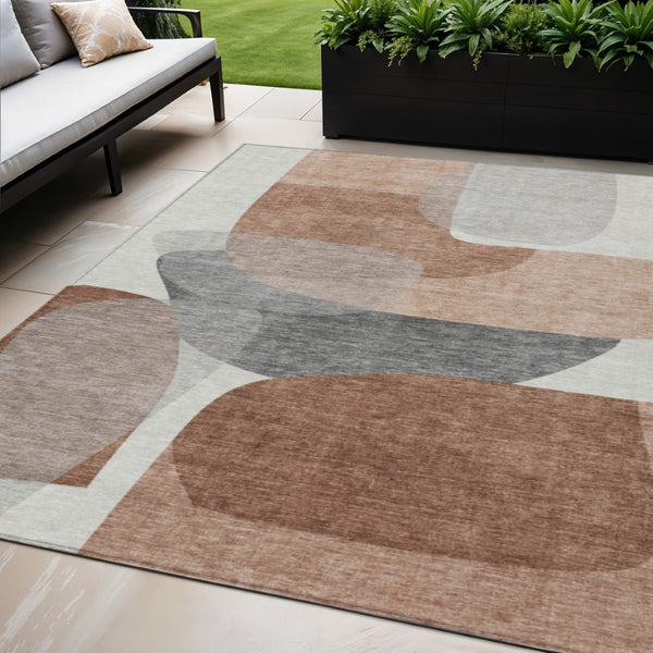 HomeRoots 5' Durable Rust and Gray Abstract Area Rug – Machine Washable for Indoor and Outdoor Spaces 5' X 8' 632174