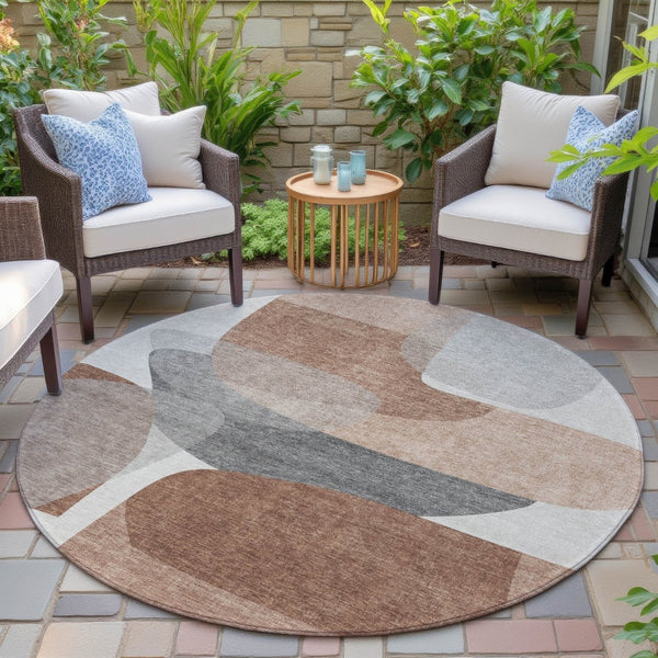 HomeRoots 5' Durable Rust and Gray Abstract Area Rug – Machine Washable for Indoor and Outdoor Spaces 8' Round 632175