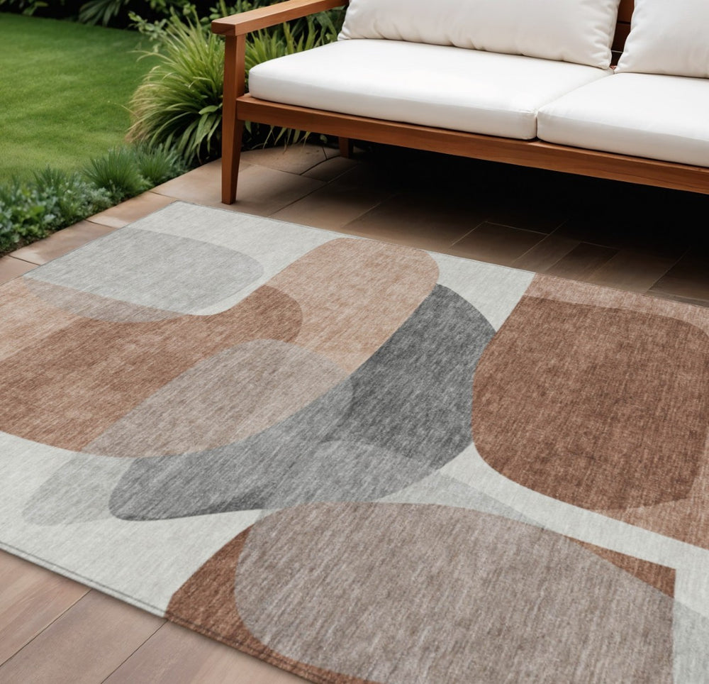 HomeRoots 5' Durable Rust and Gray Abstract Area Rug – Machine Washable for Indoor and Outdoor Spaces 8' X 10' 632176