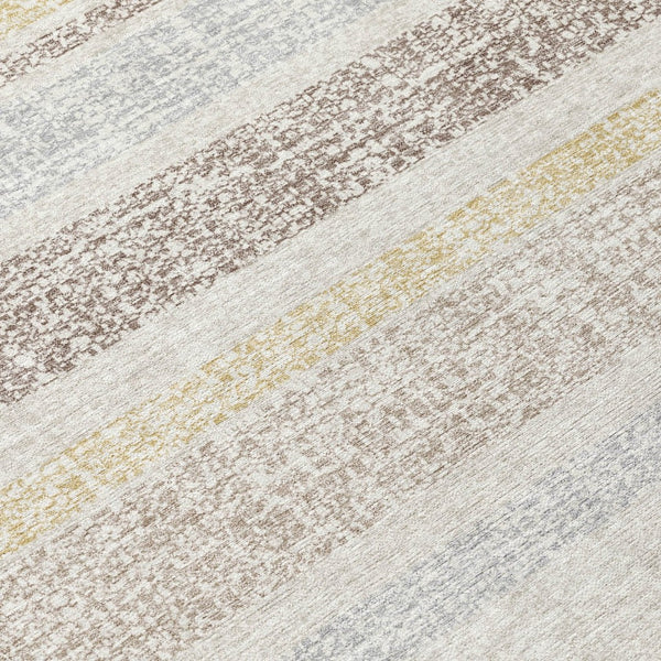 HomeRoots 5' Striped Ivory and Beige Area Rug - Stylish, Durable Indoor/Outdoor Rug for Versatile Décor Solutions 5' X 8' 632222