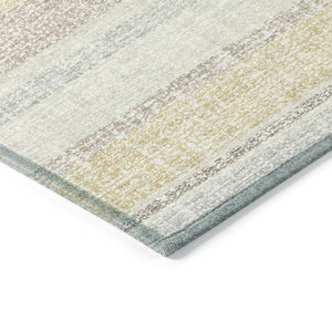 HomeRoots 5' Striped Ivory and Beige Area Rug - Stylish, Durable Indoor/Outdoor Rug for Versatile Décor Solutions 8' Round 632223