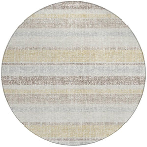 HomeRoots 5' Striped Ivory and Beige Area Rug - Stylish, Durable Indoor/Outdoor Rug for Versatile Décor Solutions 8' Round 632223