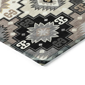 HomeRoots 5' Southwestern Geometric Area Rug - Washable Indoor Outdoor Design for Stylish, High-Traffic Spaces 8' Round 632253