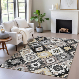 HomeRoots 5' Southwestern Geometric Area Rug - Washable Indoor Outdoor Design for Stylish, High-Traffic Spaces 8' X 10' 632254