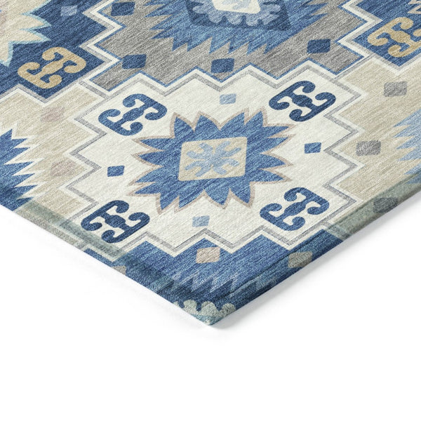 HomeRoots 5' Southwestern-Inspired Area Rug in Blue Beige & Sky Blue - Durable, Washable, Indoor/Outdoor Use 8' Round 632259