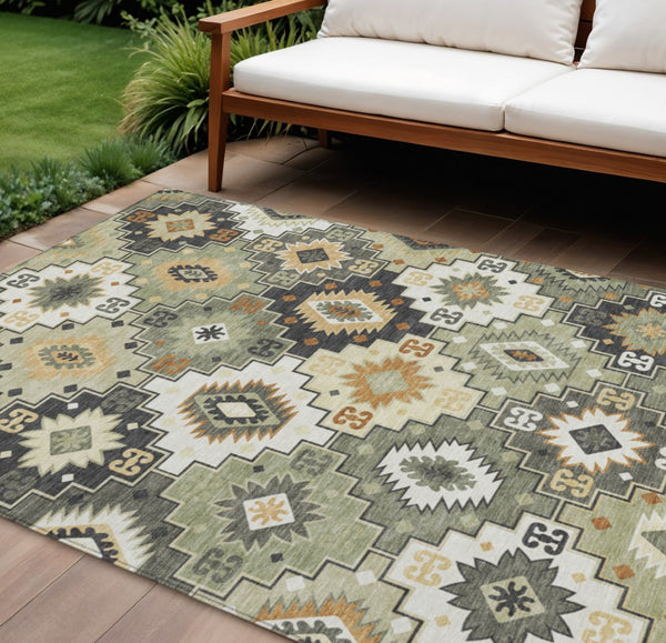 HomeRoots 5' Southwestern Area Rug in Fern Green, Gold, and Charcoal – Washable for Indoor & Outdoor Use 8' X 10' 632266