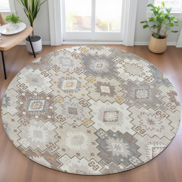HomeRoots 5' Southwestern-Inspired Washable Area Rug in Ivory, Gold & Gray for Indoor/Outdoor Elegance 8' Round 632271
