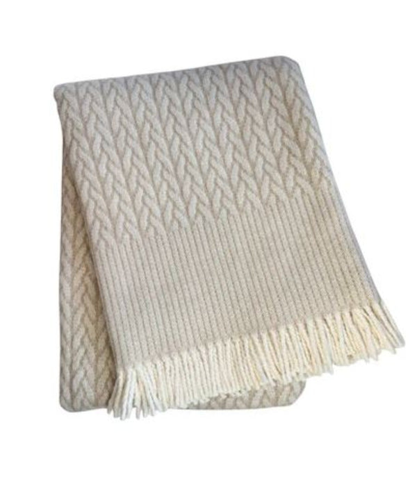HomeRoots 55" Luxurious Linen Cotton Blend Throw Blanket with Fringe – Perfect for Cozying Up Indoors or Outdoors! 632923