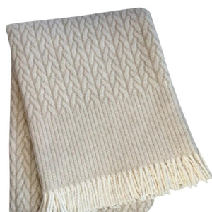 HomeRoots 55" Luxurious Linen Cotton Blend Throw Blanket with Fringe – Perfect for Cozying Up Indoors or Outdoors! 632923